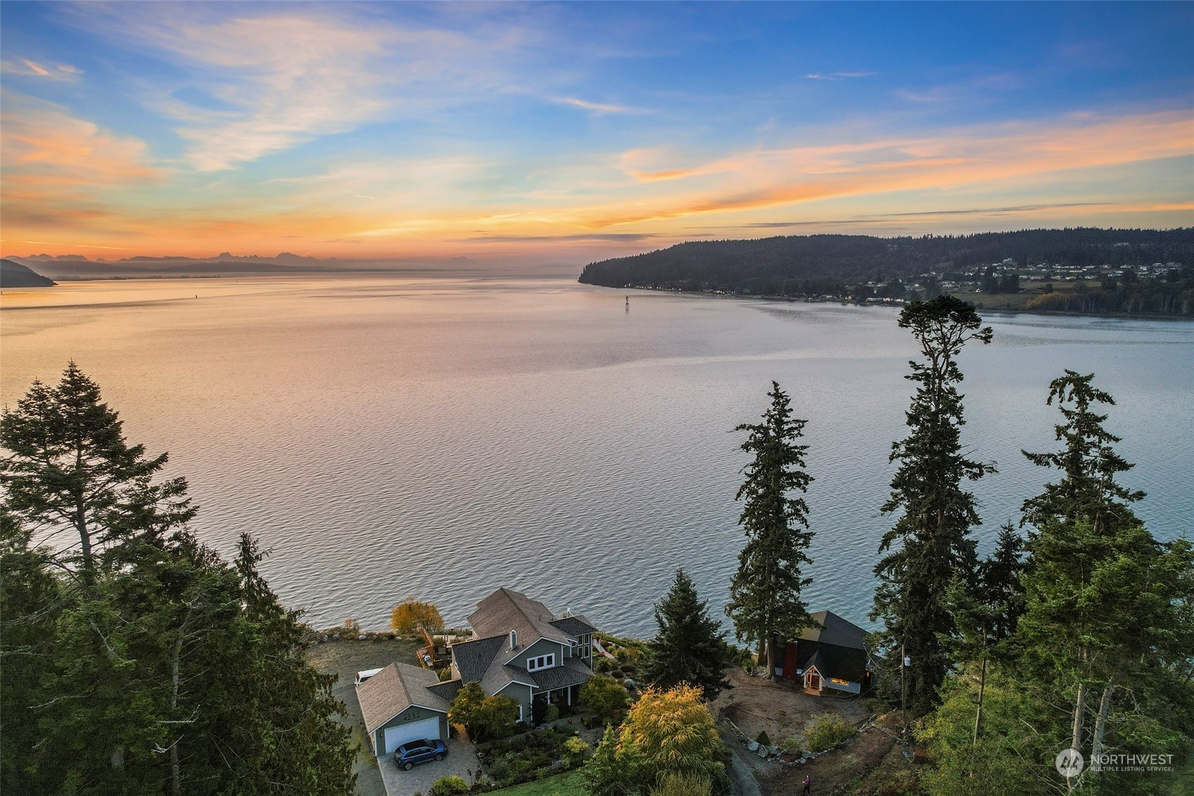 4230 Jones Road Oak Harbor, WA 98277 - Photo 4 of 37 Gallery Image 4