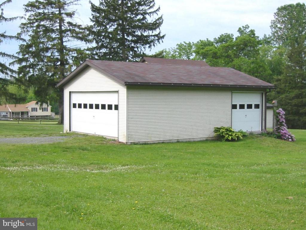 670 West Girl Scout Road Denver, PA 17517 - Photo 12 of 16 Gallery Image 12
