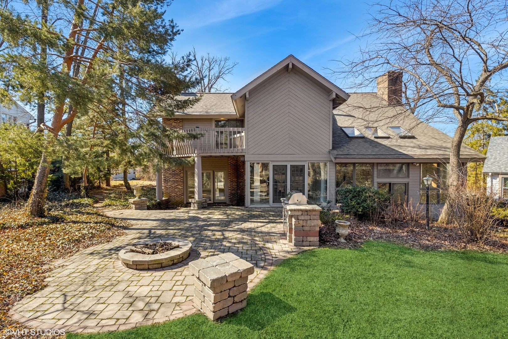6418 Apache Drive Indian Head Park, IL 60525 - Photo 30 of 35 a view of a house with backyard