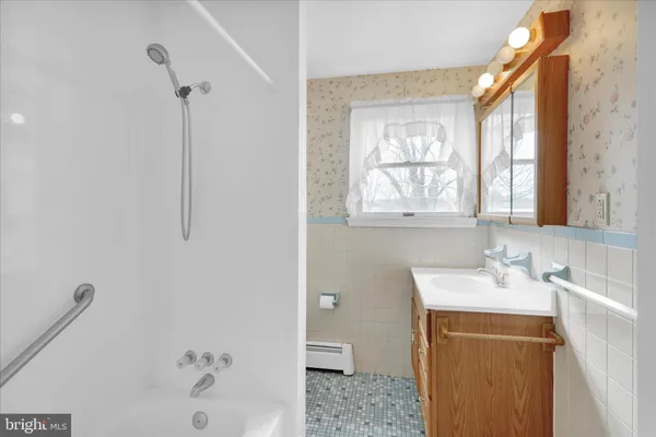 $450,000 | 324 Bow Lane, Gilbertsville, PA 19525