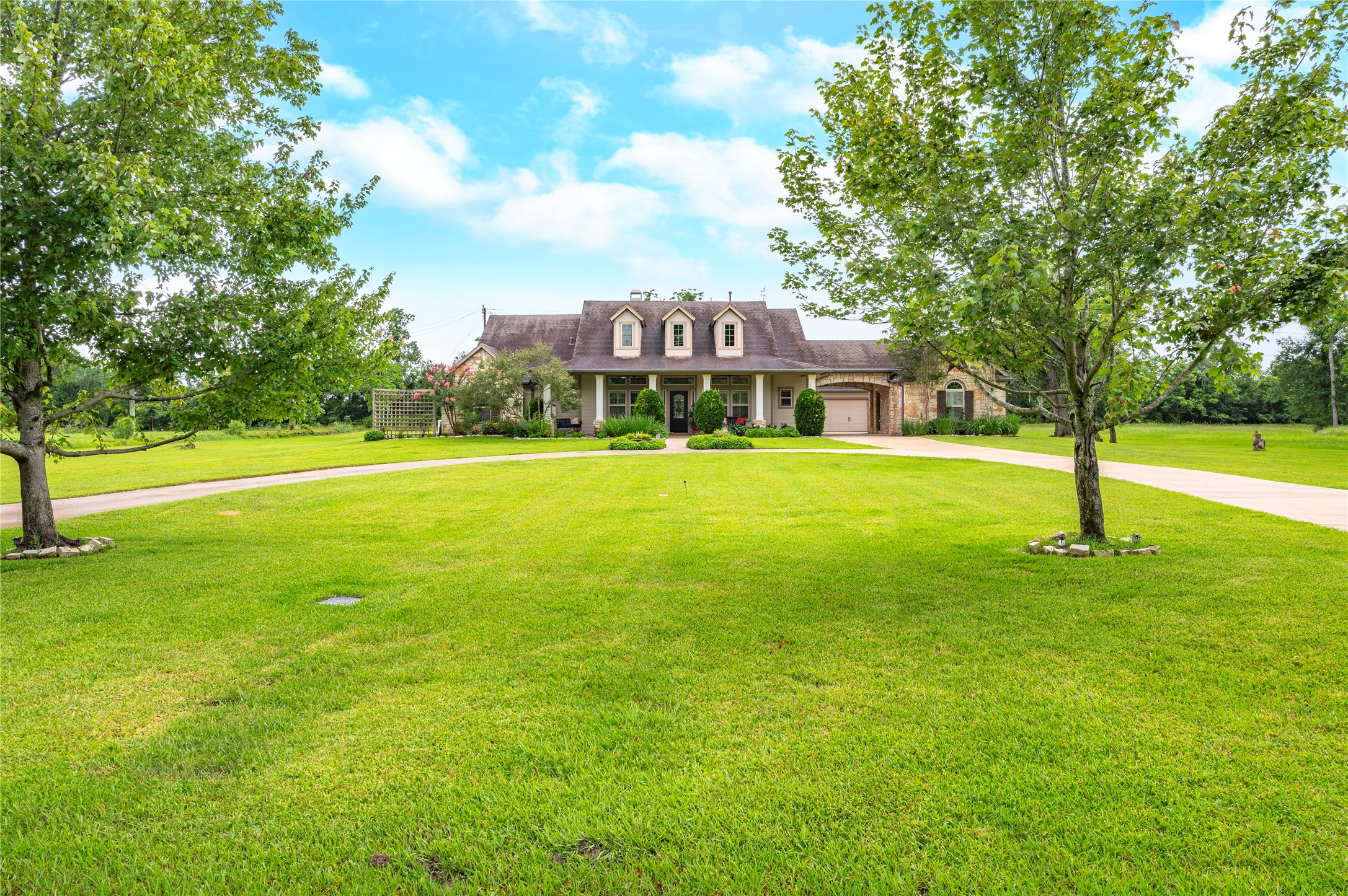 17126 Hamill Drive Rosharon, TX 77583 - Photo 4 of 50 Another front view