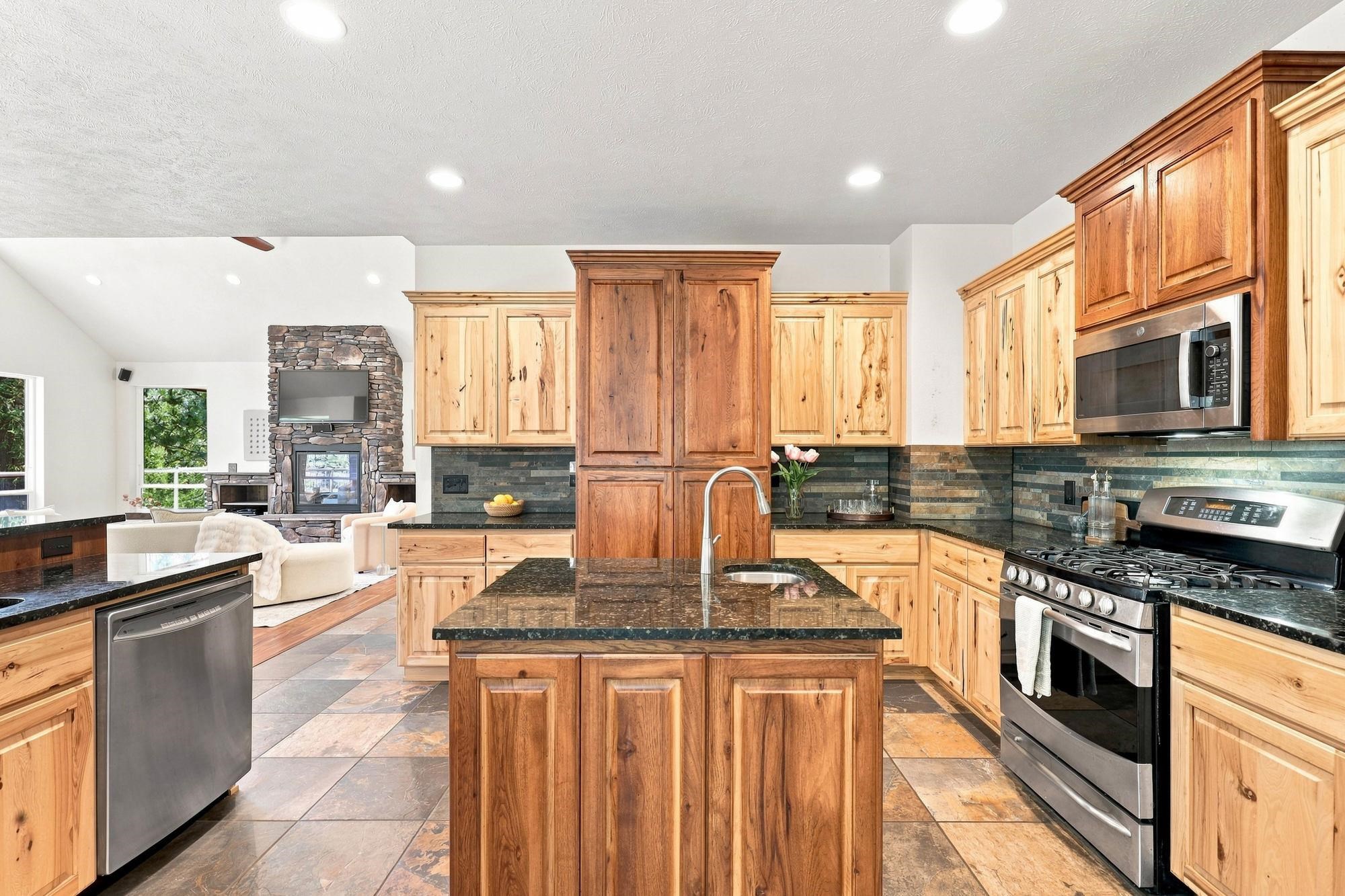 8508 South Vicari Road Spokane, WA 99206 - Photo 13 of 49 Gallery Image 13