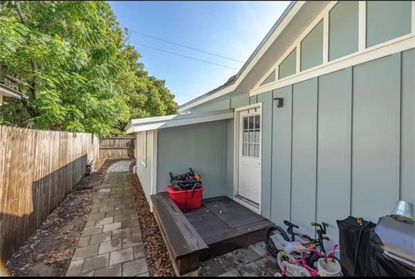 $2,000 | 2329 Reynolds Street, Brunswick, GA 31520