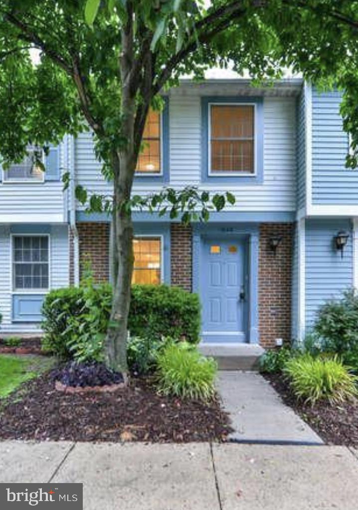 1646 Harvest Green Court Reston, VA 20194 - Photo 2 of 37 Welcome Home! 1646 Harvest Green Ct. Reston, VA