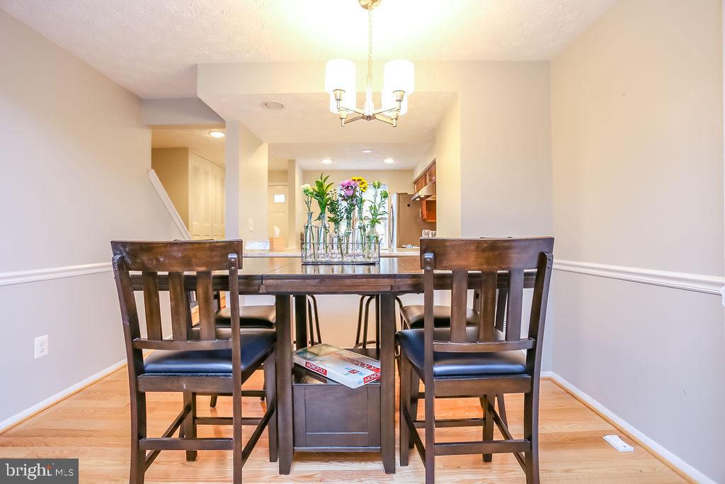1646 Harvest Green Court Reston, VA 20194 - Photo 10 of 37 Incorporate the cook into the conversation please