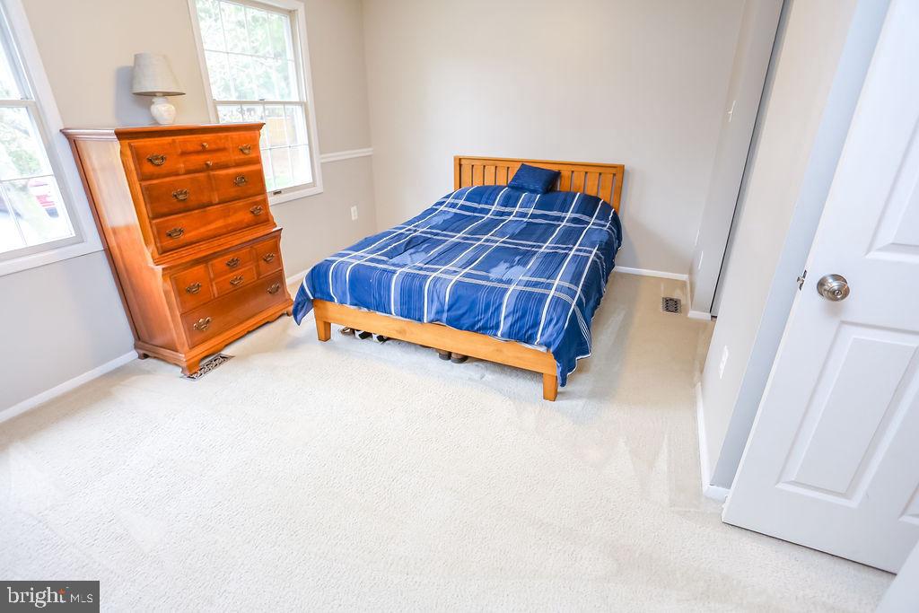 1646 Harvest Green Court Reston, VA 20194 - Photo 16 of 37 The Master bedroom with tons of light