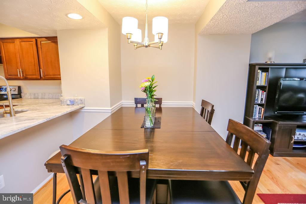 1646 Harvest Green Court Reston, VA 20194 - Photo 8 of 37 Ample dining area with bar seating
