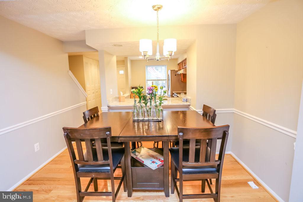 1646 Harvest Green Court Reston, VA 20194 - Photo 9 of 37 Stretch out that dining table you have room