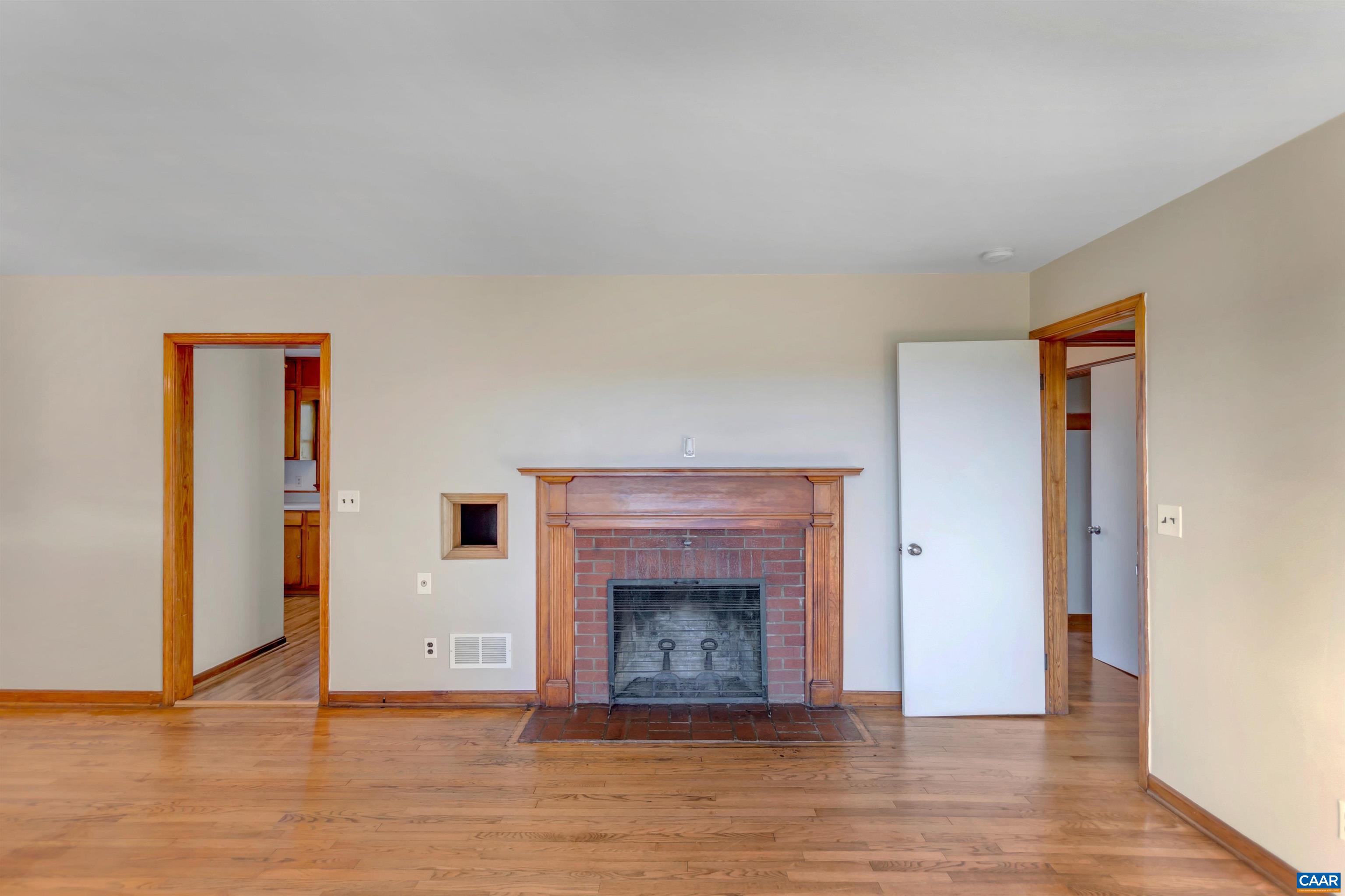 1542 Orange Road Pratts, VA 22731 - Photo 8 of 31 Gallery Image 8