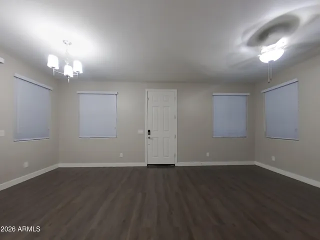 $2,349 | 2929 North 28th Street, Unit 9, Phoenix, AZ 85016