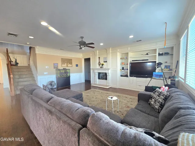 $660,000 | 2021 Tangerine Street, Palmdale, CA 93551