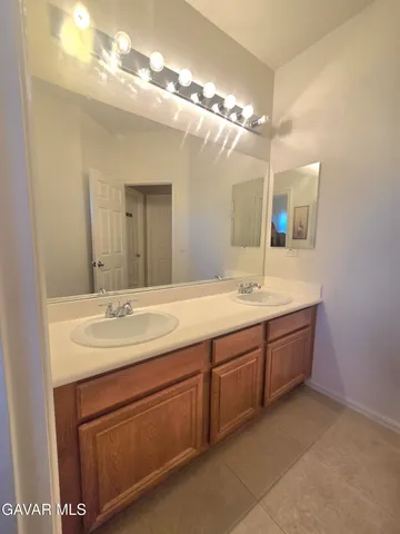 $660,000 | 2021 Tangerine Street, Palmdale, CA 93551