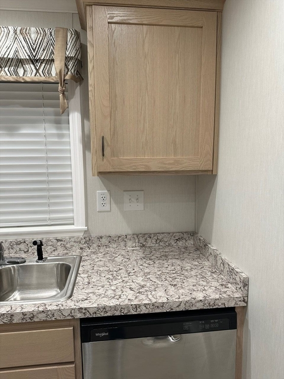 200 North Street Danvers, MA 01923 - Photo 6 of 21