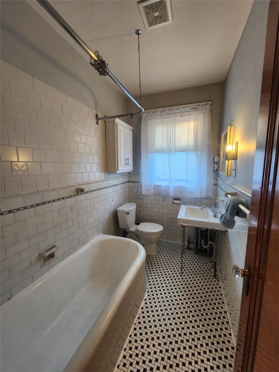 15 Bucklin Street Pawtucket, RI 02861 - Photo 40 of 50 Full Bathroom