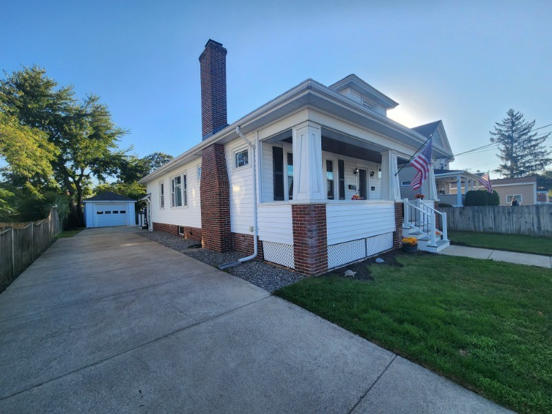 15 Bucklin Street Pawtucket, RI 02861 - Photo 6 of 50