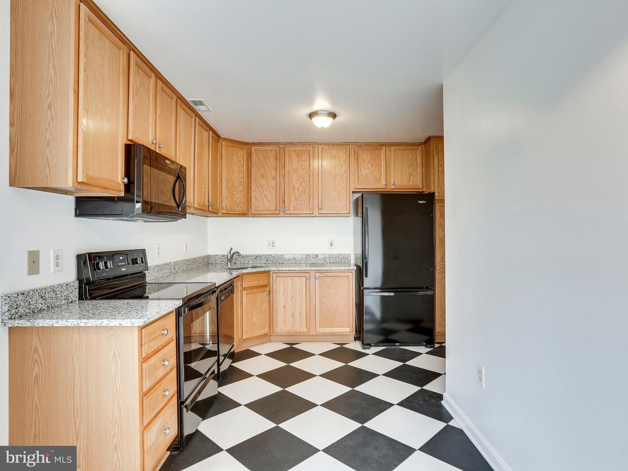 4815 River Road Bethesda, MD 20816 - Photo 11 of 30 Kitchen