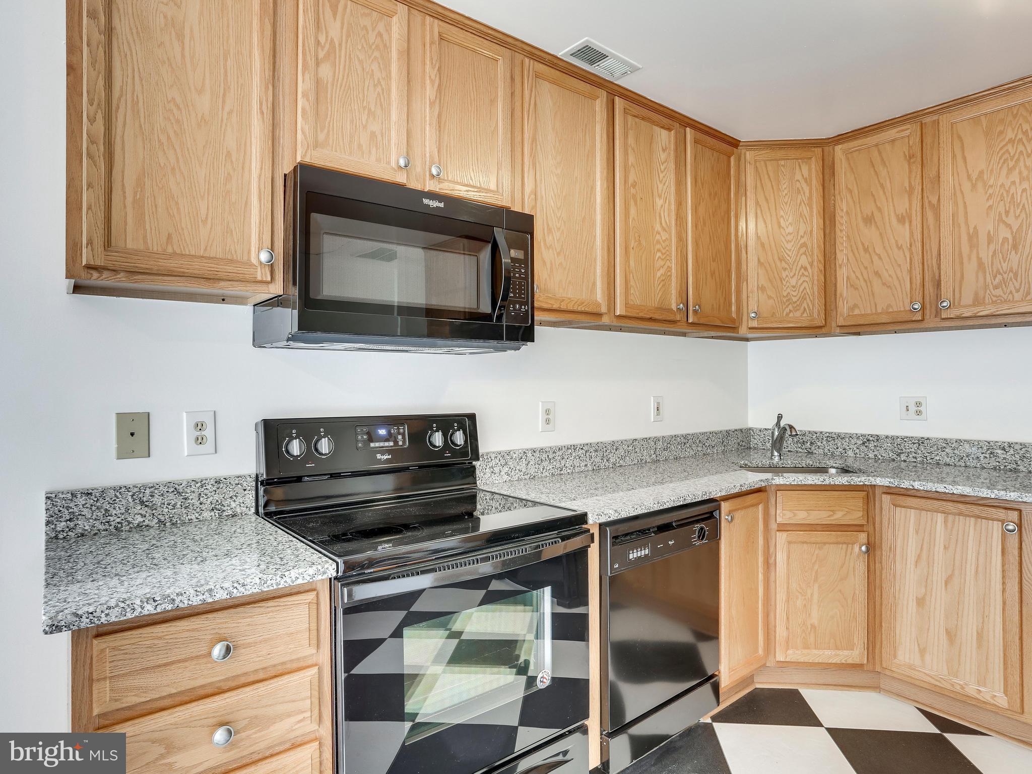 4815 River Road Bethesda, MD 20816 - Photo 14 of 30 Kitchen