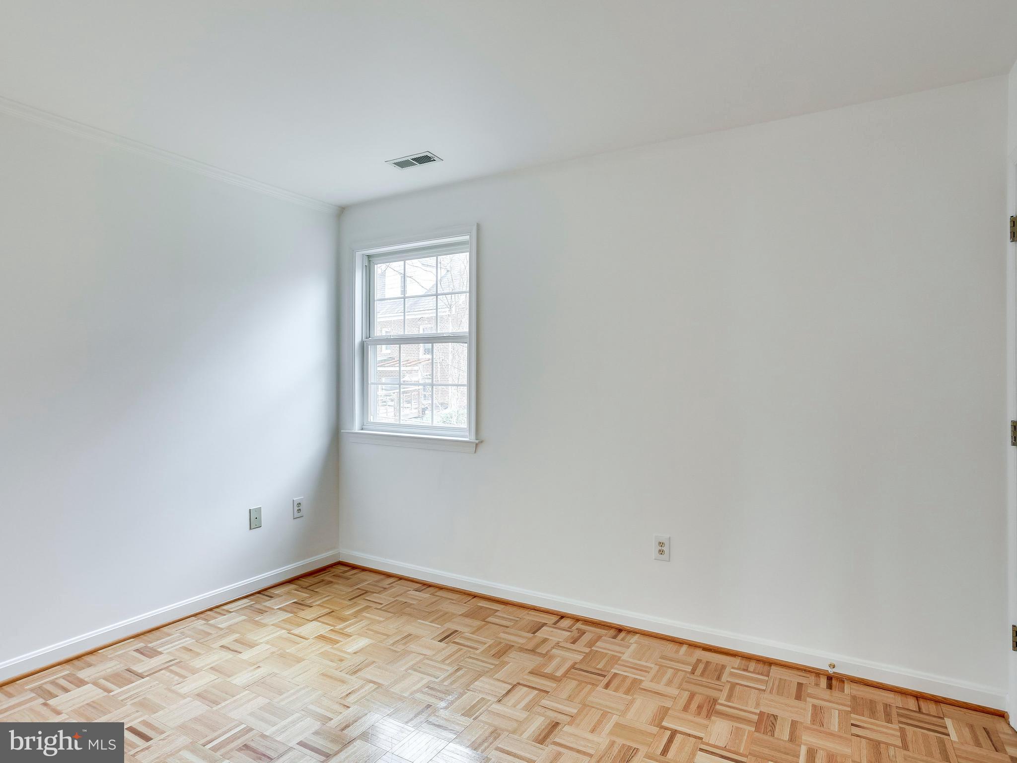 4815 River Road Bethesda, MD 20816 - Photo 21 of 30 Bedroom