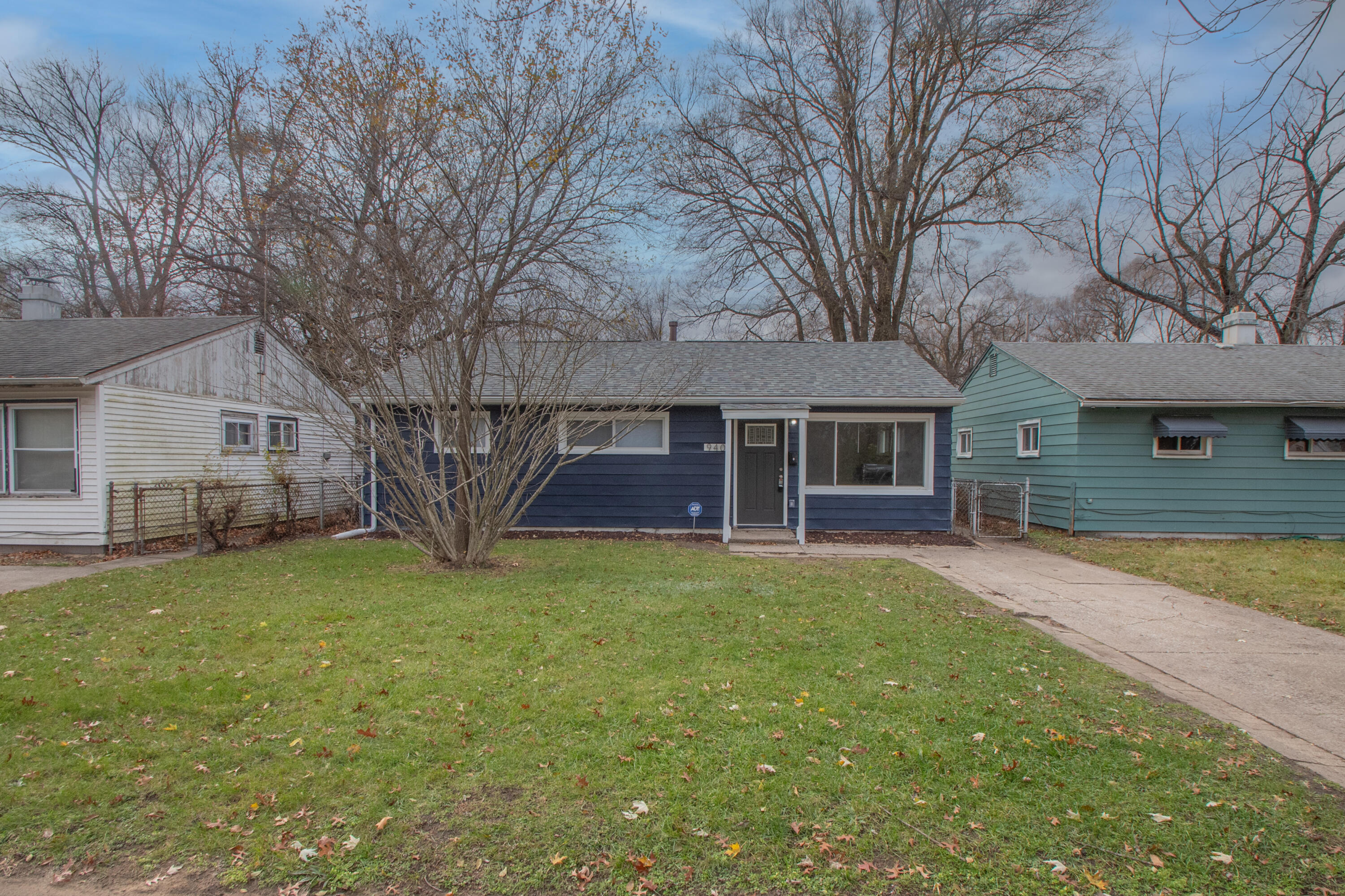 940 Mount Street Gary, IN 46406 - Photo 2 of 19 3000x1999