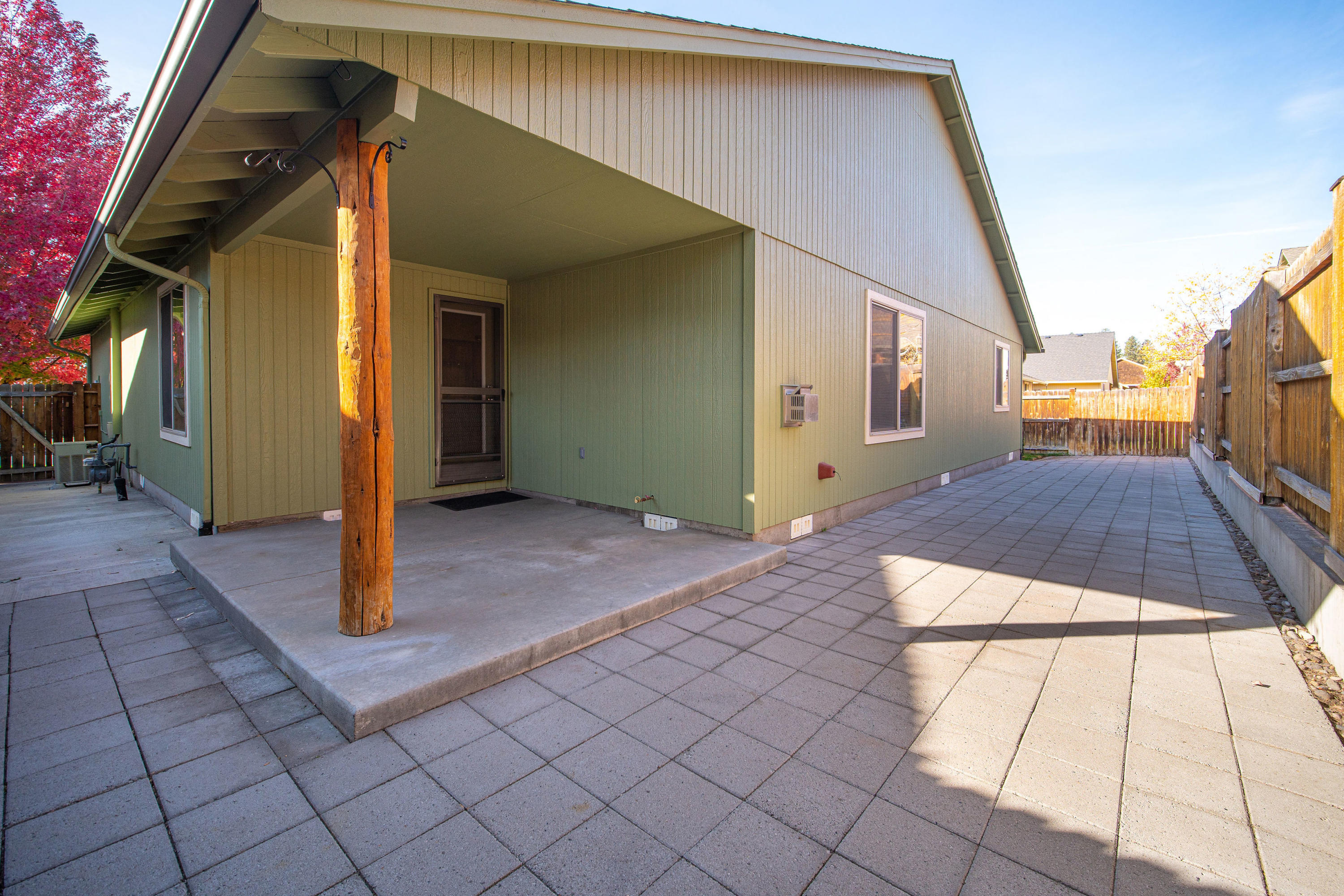 20585 Prospector Loop Bend, OR 97702 - Photo 19 of 21 Outside Patio