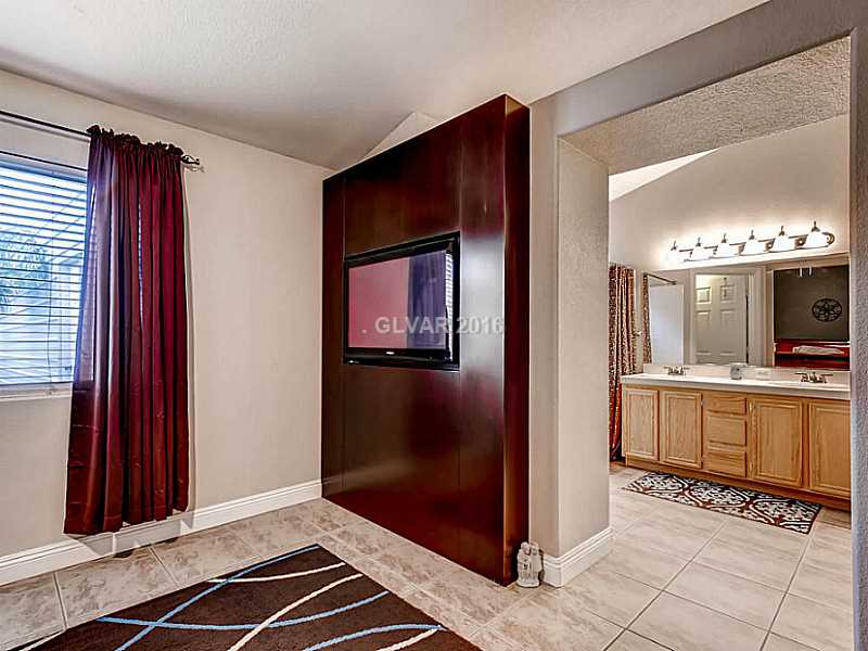 815 Rio Poco Court Henderson, NV 89015 - Photo 11 of 25 Master Bedroom.