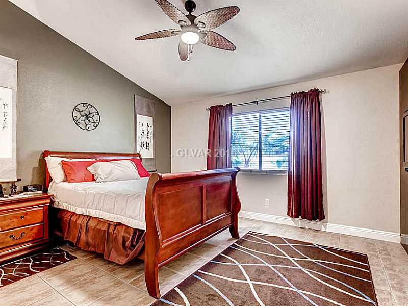 815 Rio Poco Court Henderson, NV 89015 - Photo 9 of 25 Master Bedroom.
