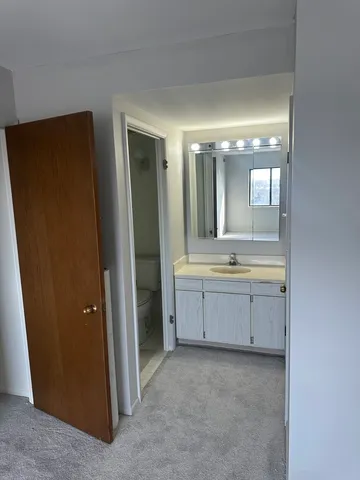 $199,900 | 6340 Americana Drive, Unit 903, Willowbrook, IL 60527