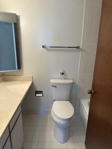 $199,900 | 6340 Americana Drive, Unit 903, Willowbrook, IL 60527