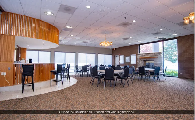 $199,900 | 6340 Americana Drive, Unit 903, Willowbrook, IL 60527