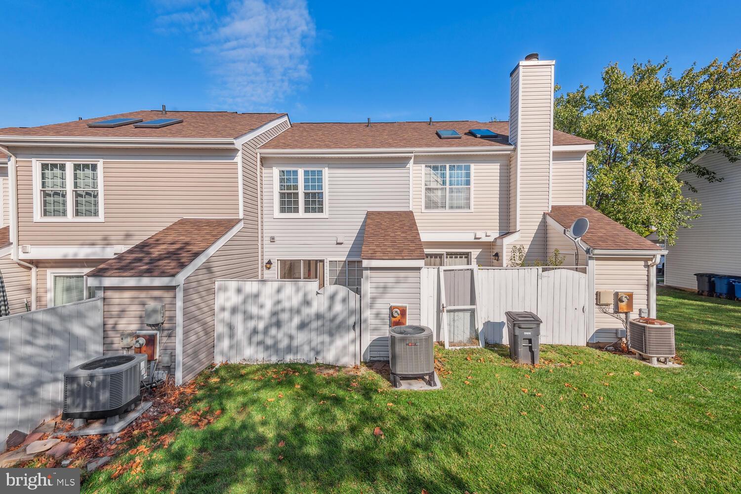 313 Lancaster Square Sterling, VA 20164 - Photo 15 of 16