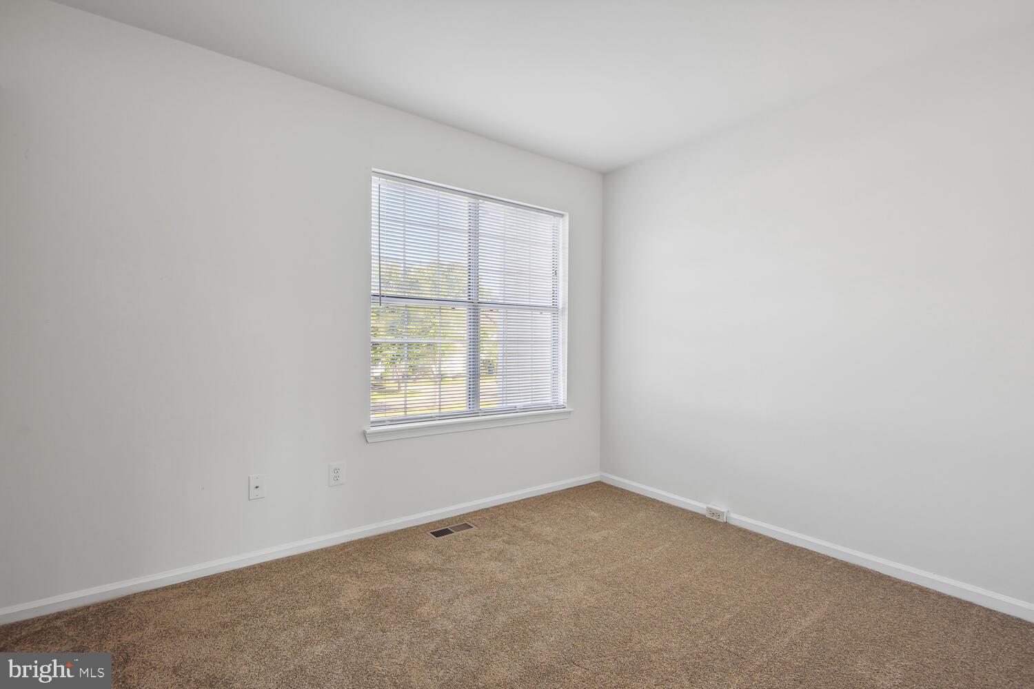 313 Lancaster Square Sterling, VA 20164 - Photo 9 of 16