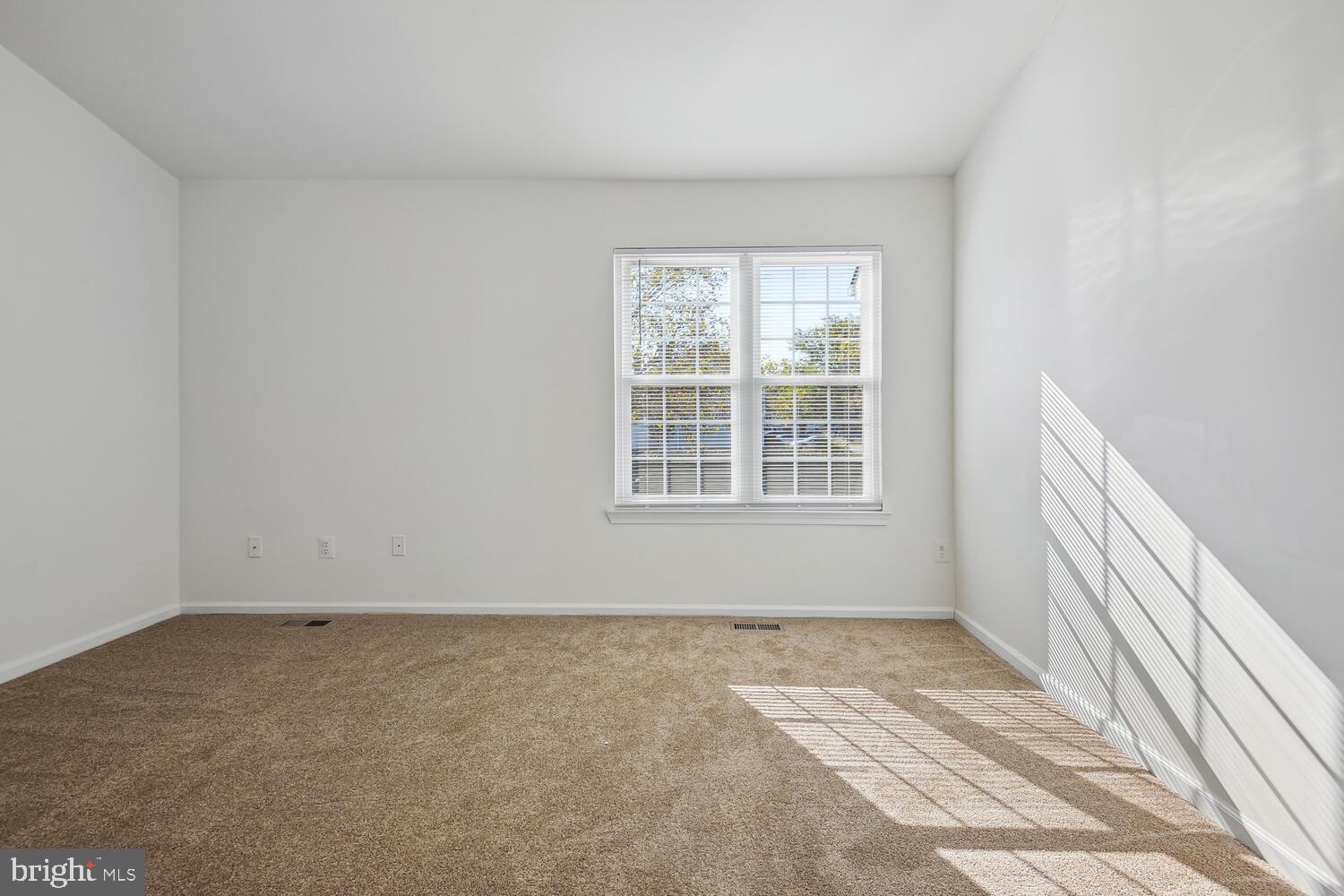 313 Lancaster Square Sterling, VA 20164 - Photo 10 of 16