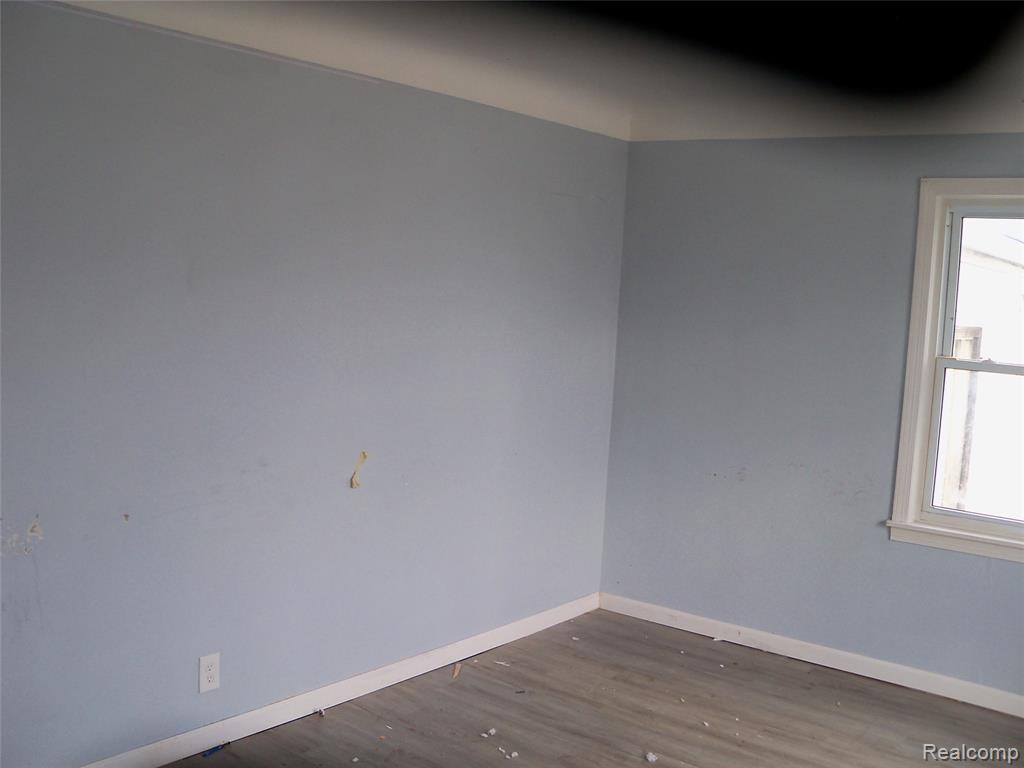 413 Hemphill Road Flint, MI 48507 - Photo 9 of 21