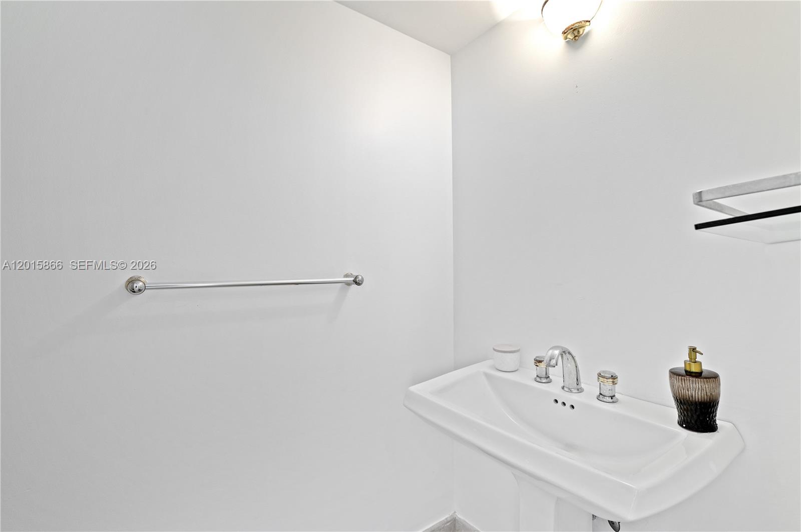 8925 Collins Avenue, Unit 9J Surfside, FL 33154 - Photo 8 of 24