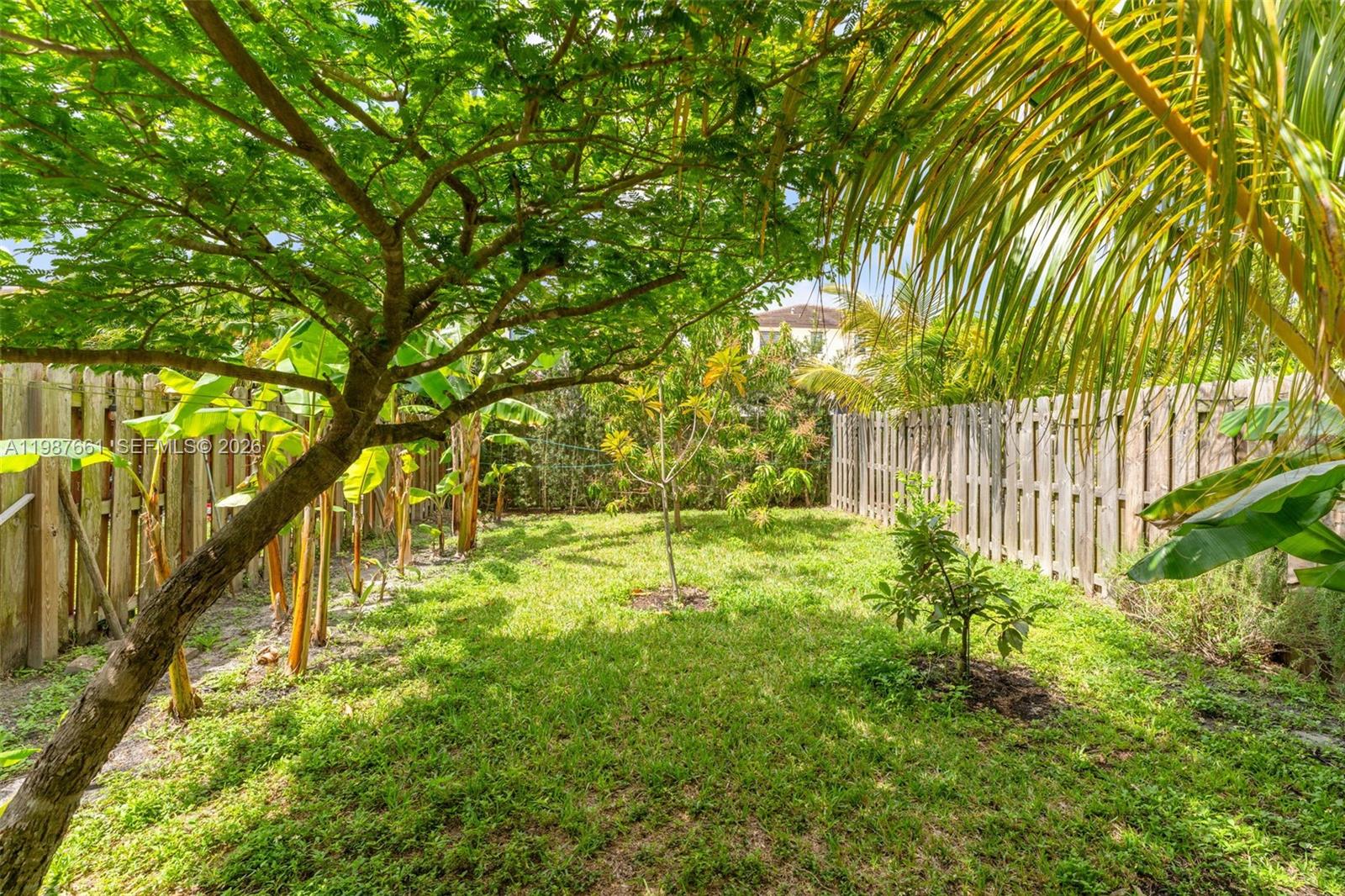 25034 Southwest 107th Court Homestead, FL 33032 - Photo 20 of 32