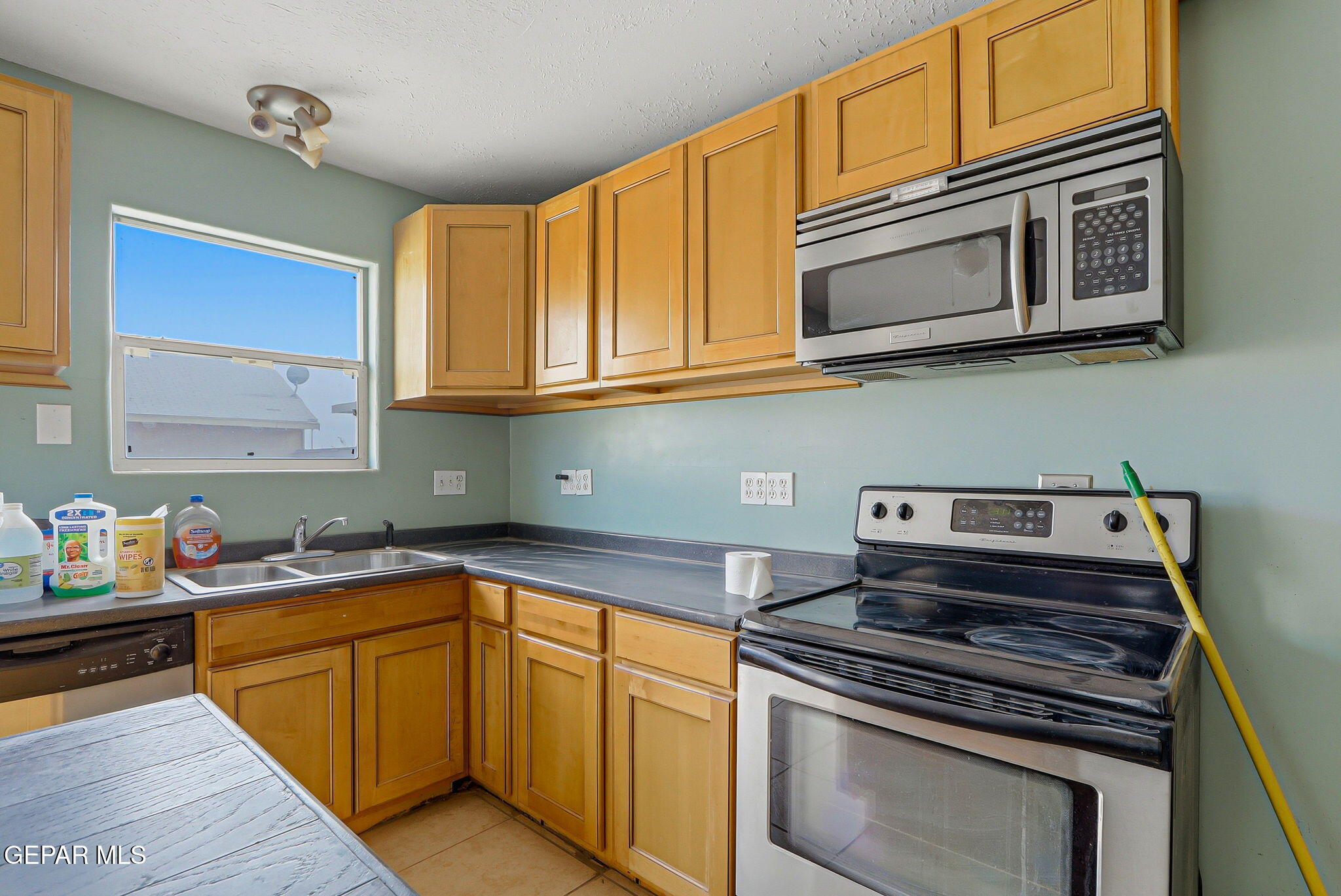 14424 Sam Hawken Road El Paso, TX 79938 - Photo 6 of 51 36-web-or-mls-IMG_1666