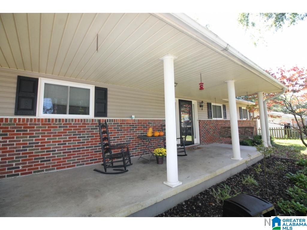 306 Linden Street Southwest Hartselle, AL 35640 - Photo 2 of 32