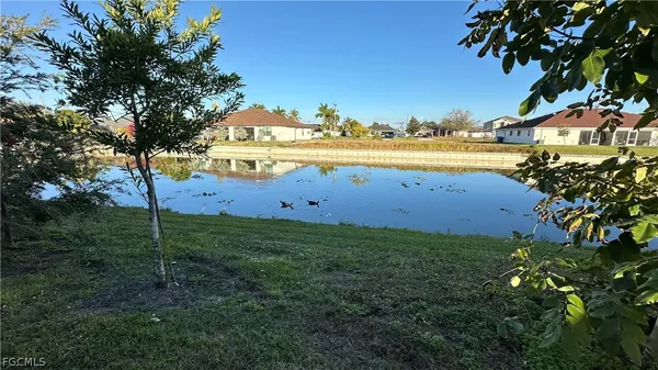 $1,750 | 3305 Southwest 15th Place, Cape Coral, FL 33914