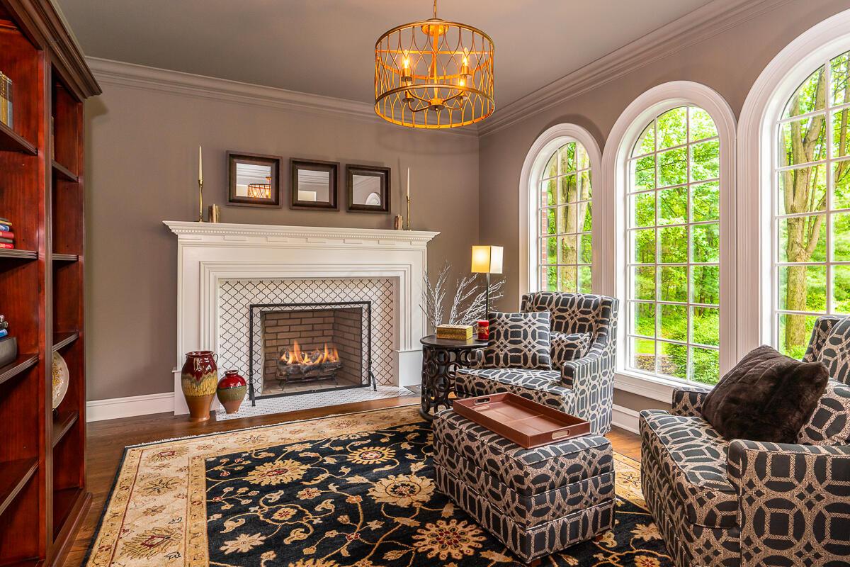 8298 Harlem Road Westerville, OH 43081 - Photo 10 of 66 Sitting Room