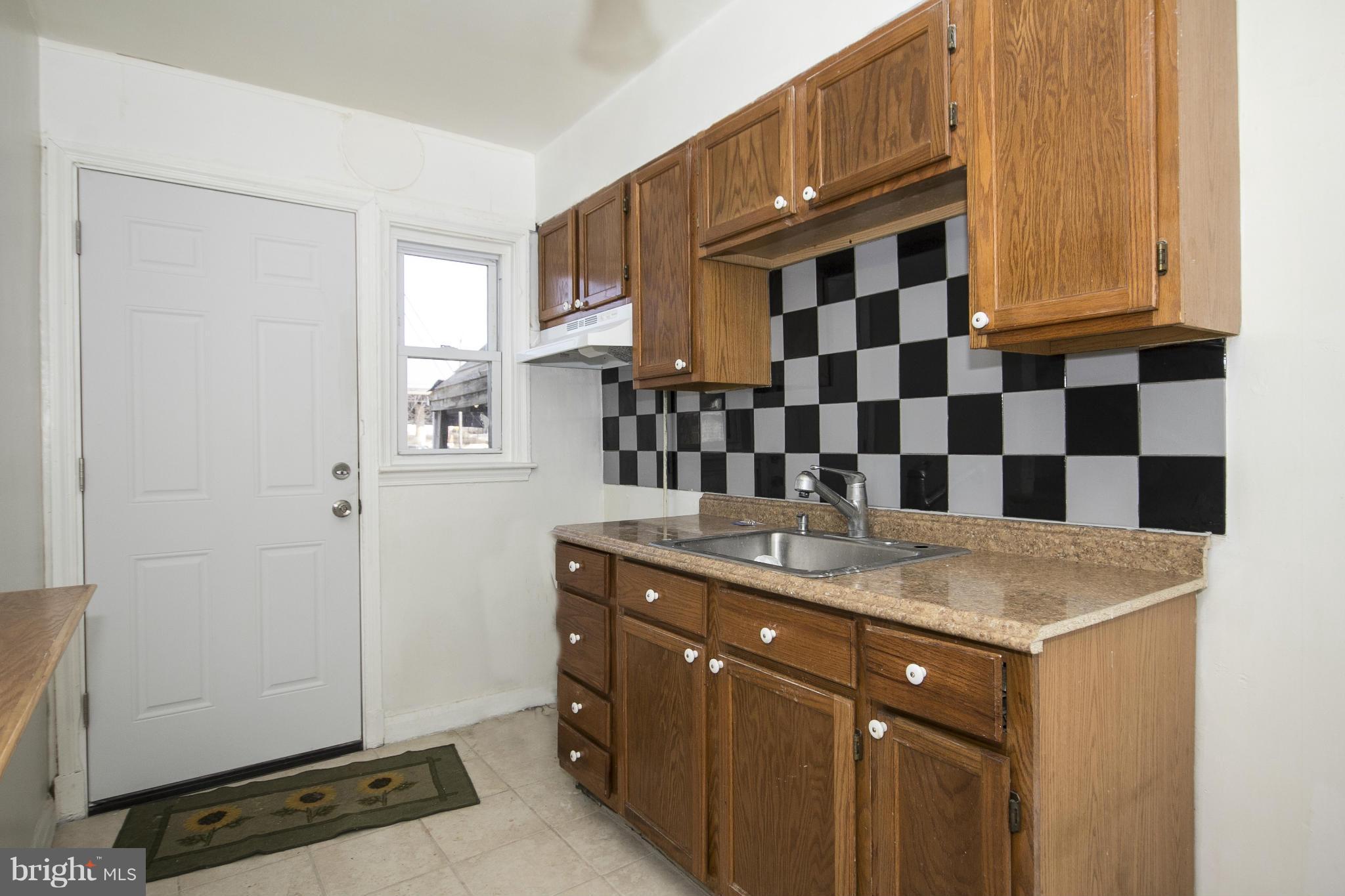 6424 Bushey Street Baltimore, MD 21224 - Photo 7 of 19 Kitchen
