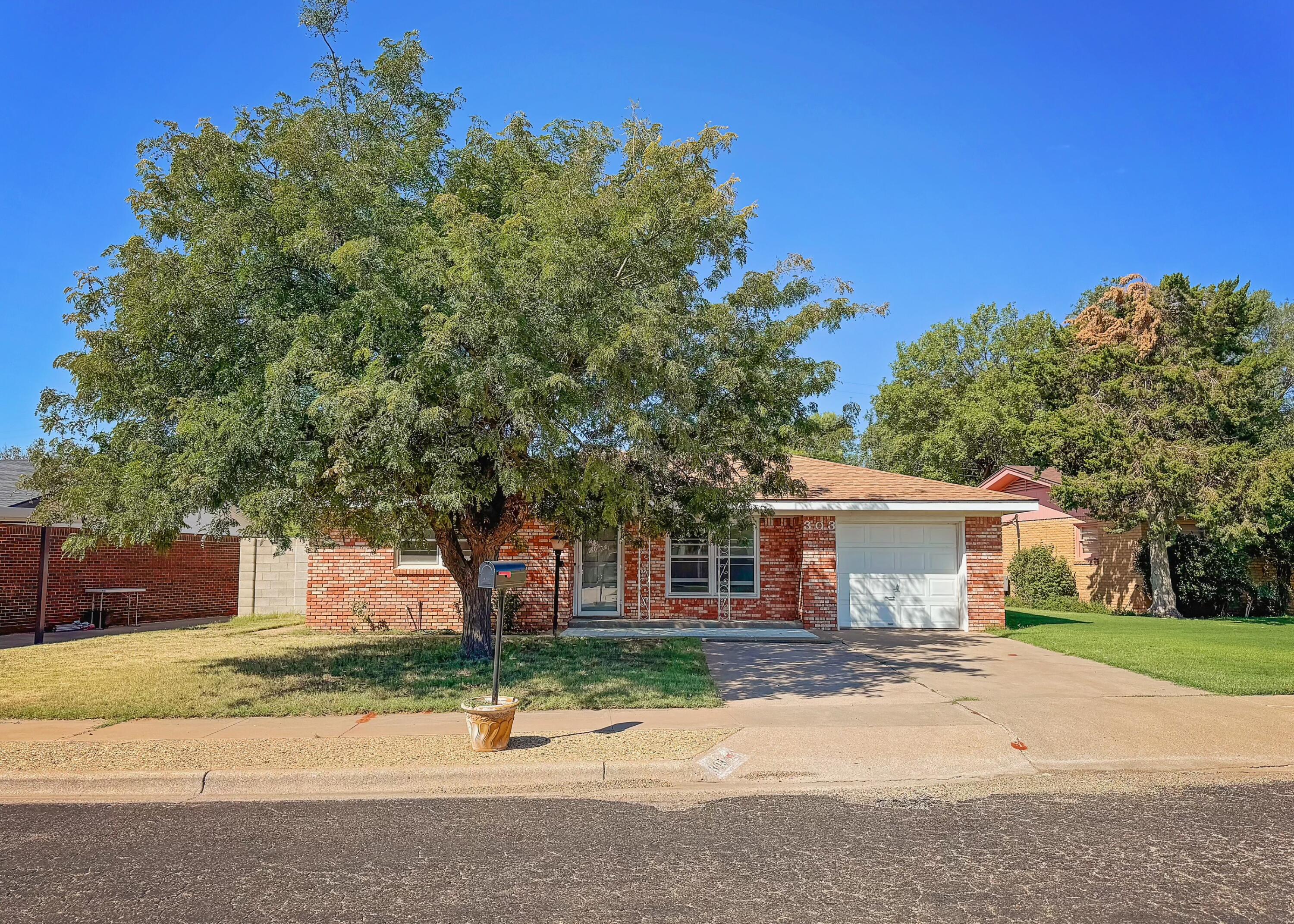 303 Gary Ln  