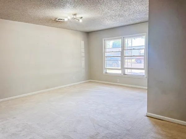 $215,000 | 303 Gary Lane, Denver City, TX 79323