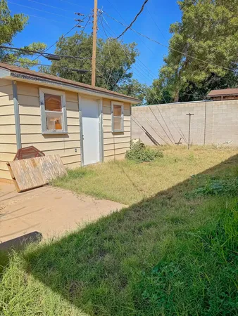 $215,000 | 303 Gary Lane, Denver City, TX 79323