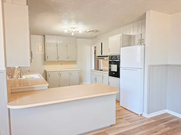 $215,000 | 303 Gary Lane, Denver City, TX 79323