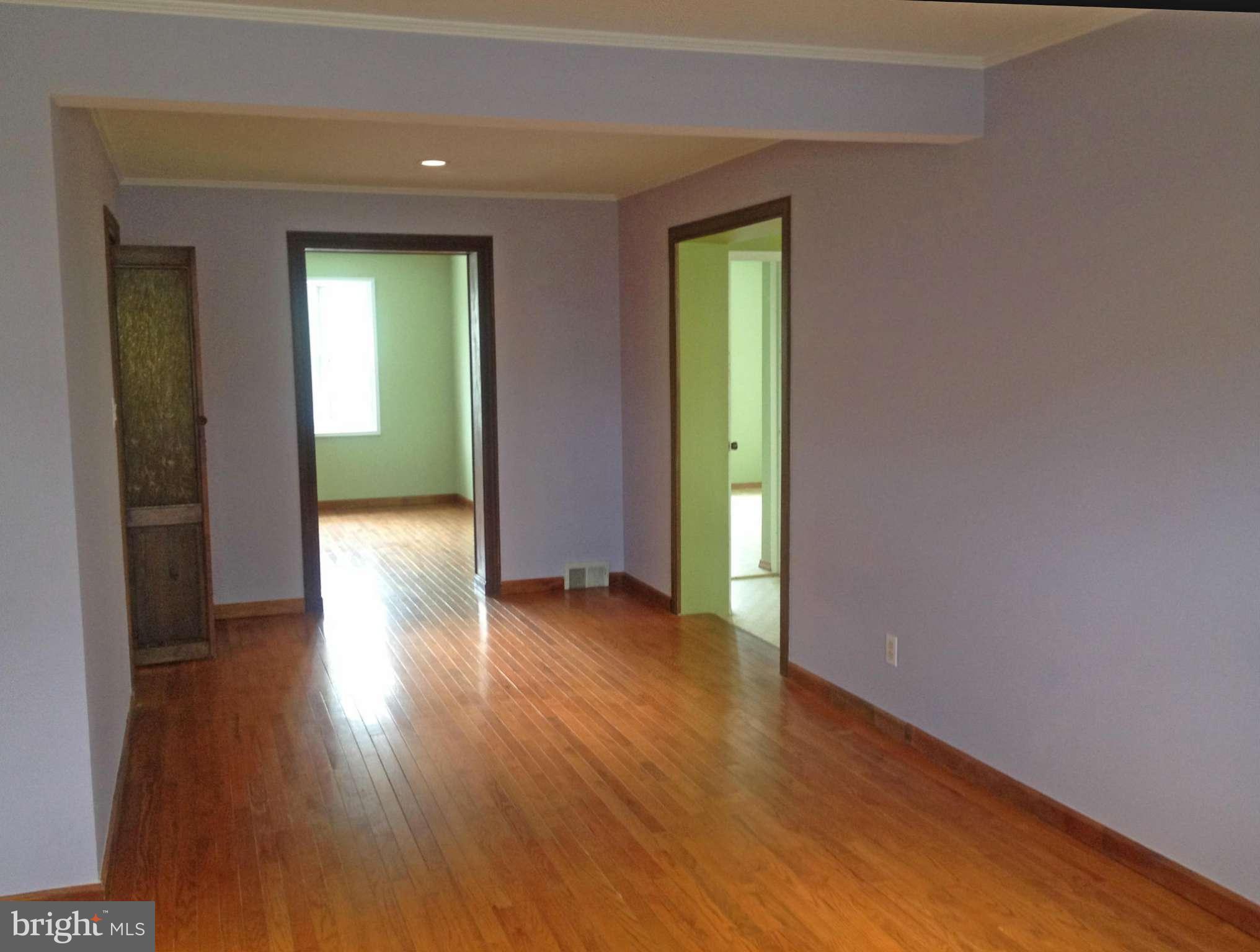 6609 Edsall Road Springfield, VA 22151 - Photo 11 of 26 Living Room