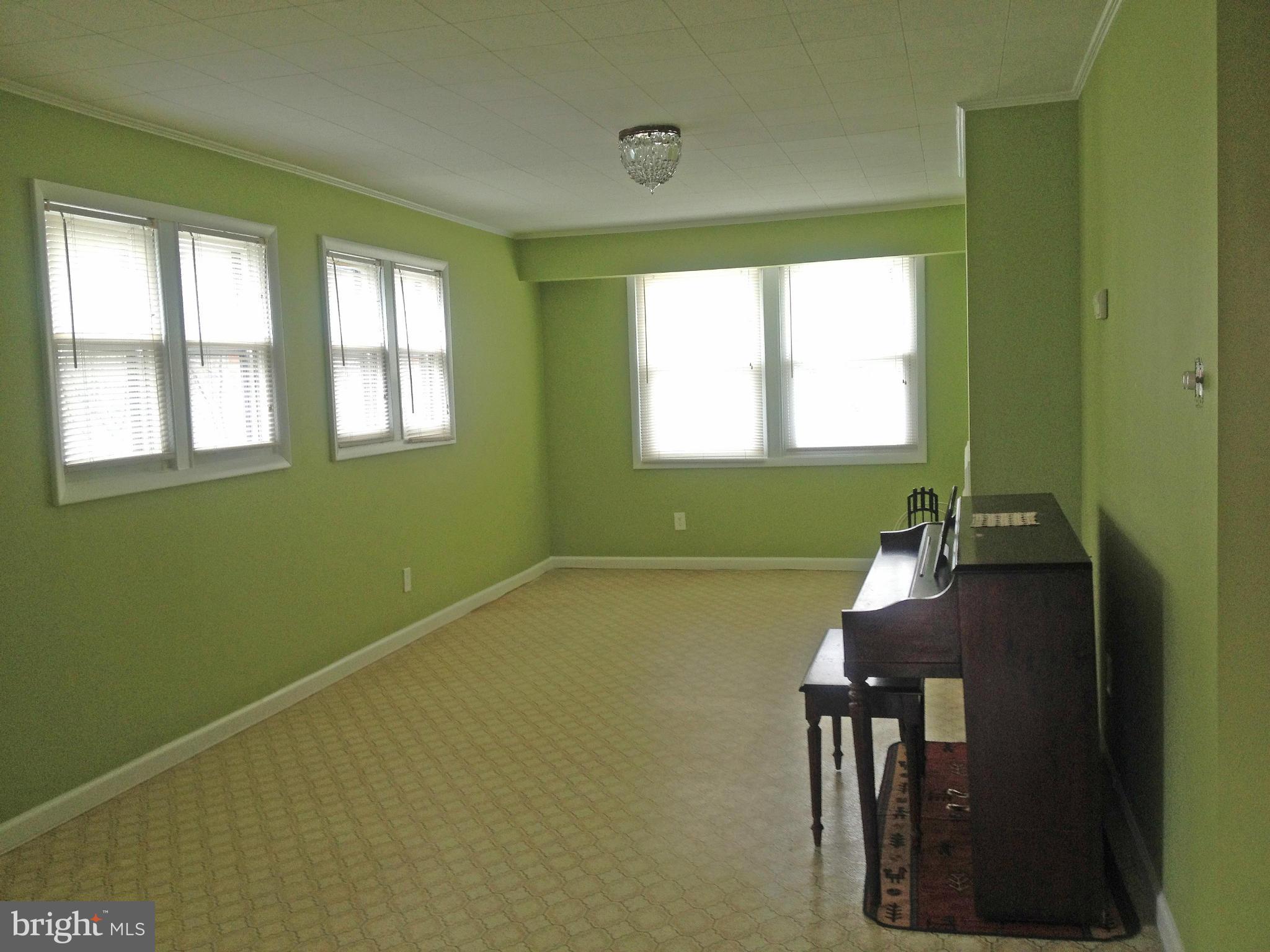 6609 Edsall Road Springfield, VA 22151 - Photo 15 of 26 Family Room
