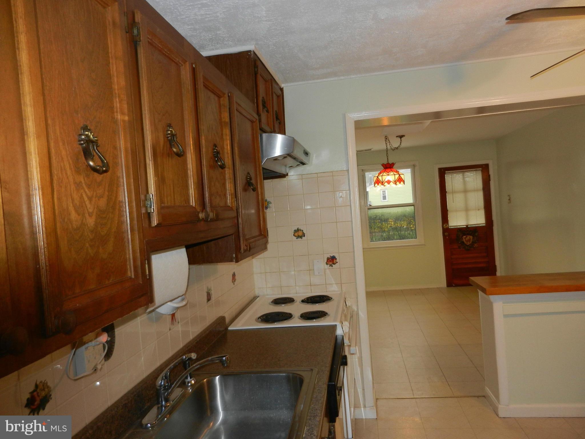 6609 Edsall Road Springfield, VA 22151 - Photo 20 of 26 Kitchen