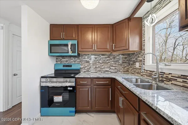$299,000 | 1037 Alpine Drive, East Stroudsburg, PA 18302