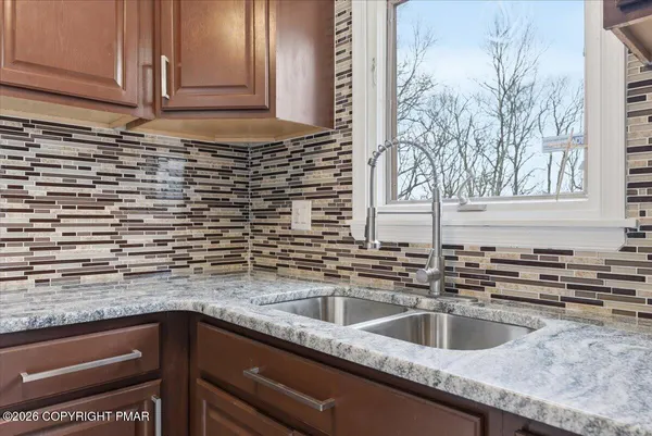 $299,000 | 1037 Alpine Drive, East Stroudsburg, PA 18302