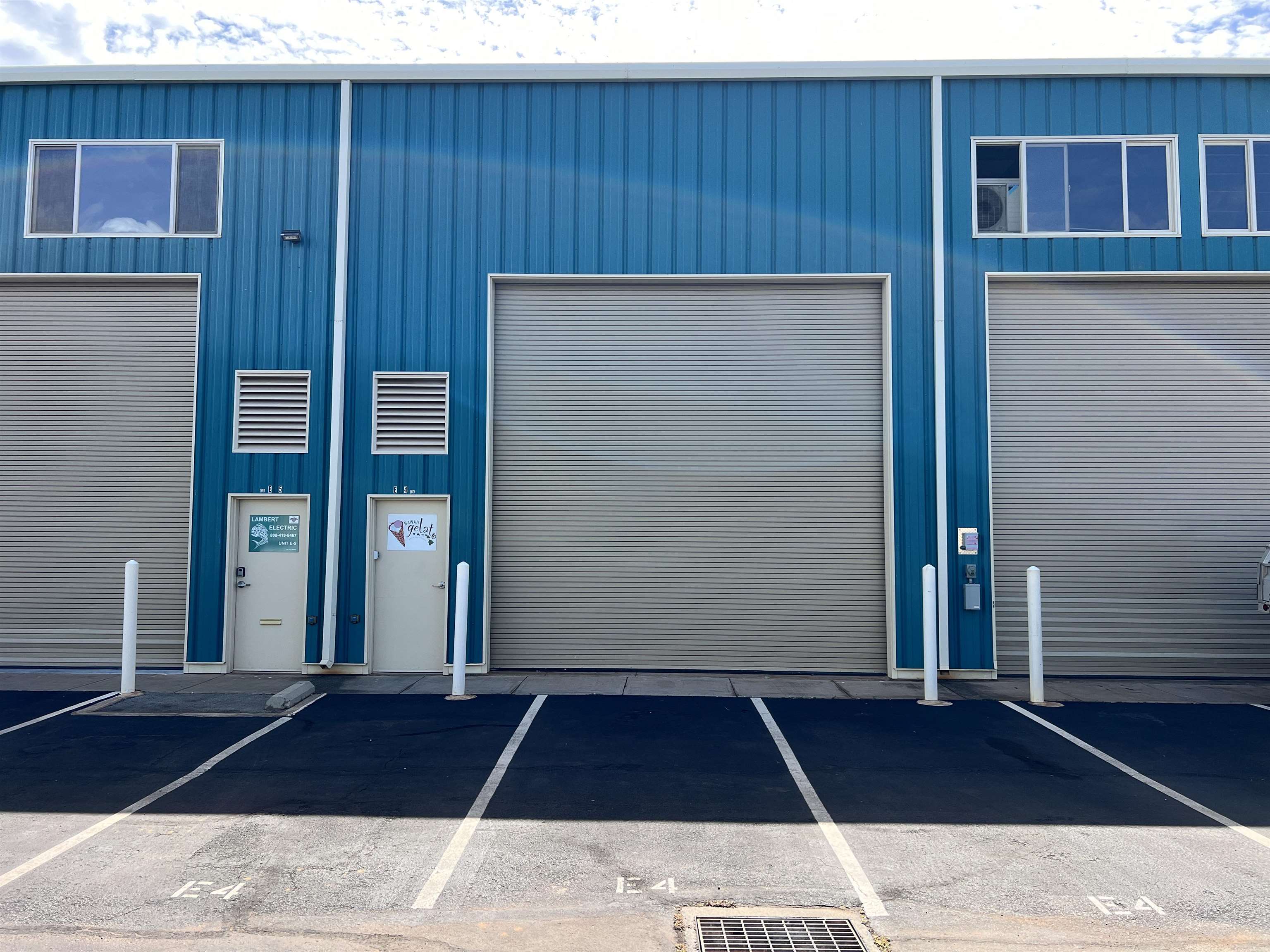 154 Kupuohi Street, Unit E4 Lahaina, HI 96761 - Photo 5 of 9 a view of a wooden door